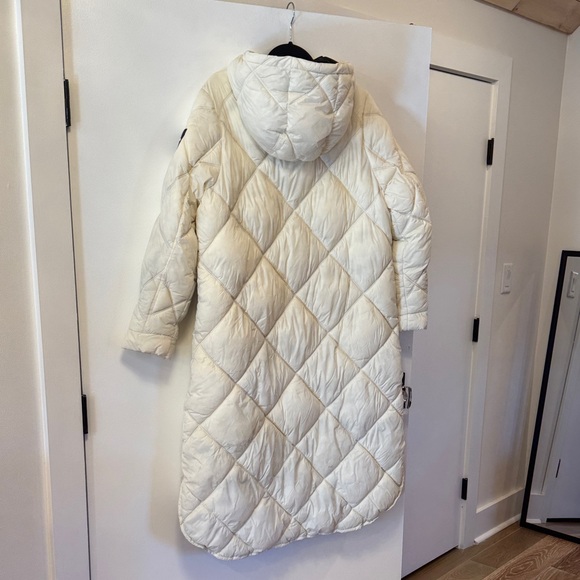 Calvin Klein Jeans Cream Quilted Puffer Coat - Picture 2 of 2